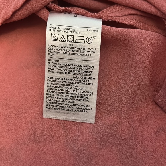 Bundle of Women’s Tops/shirts Size Medium - Picture 7 of 16